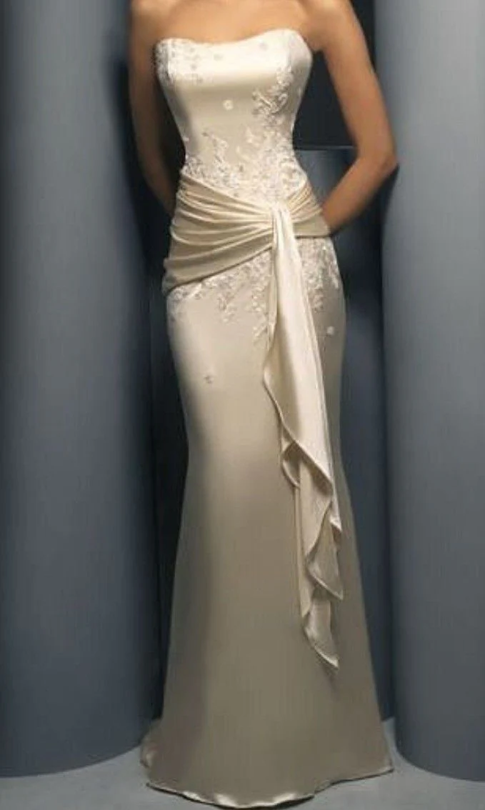 Champagne Strapless Prom Dress With Lace Appliques And Draped Waist Mermaid Formal Prom Dress