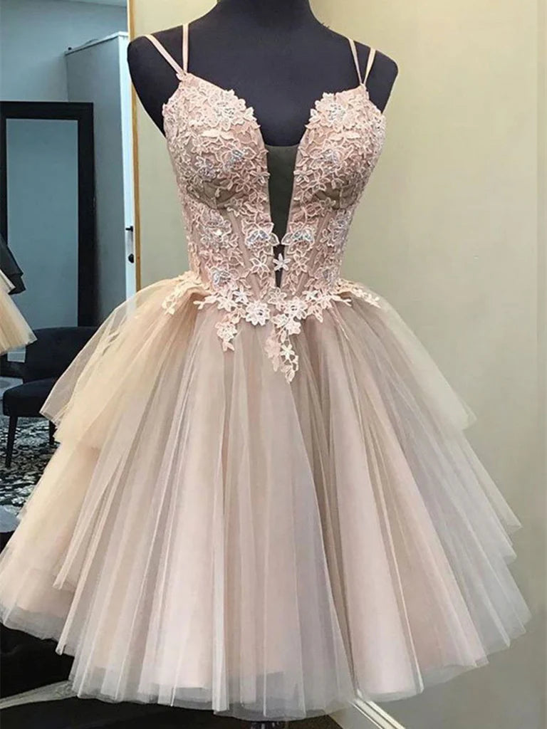 Model wearing an elegant A-line V-neck short prom dress with tulle and lace details.