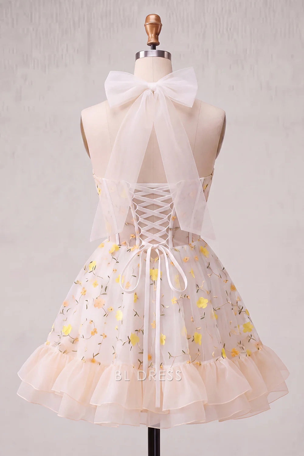 Charming A-Line Halter Sleeveless Floral Embroidered Light Yellow Short Homecoming Dress Women's