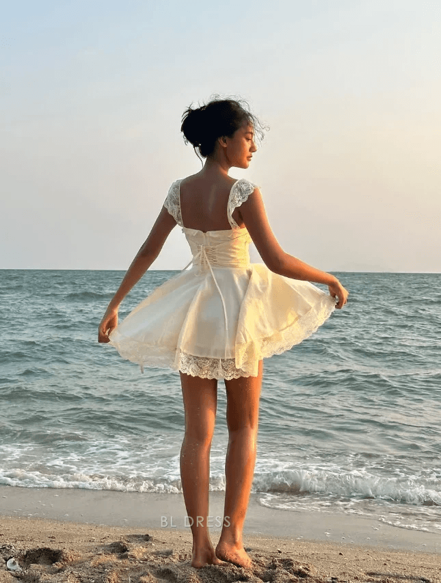 Charming A-Line Square Neck Ruffled Lace Cream Short Homecoming Dress Women's