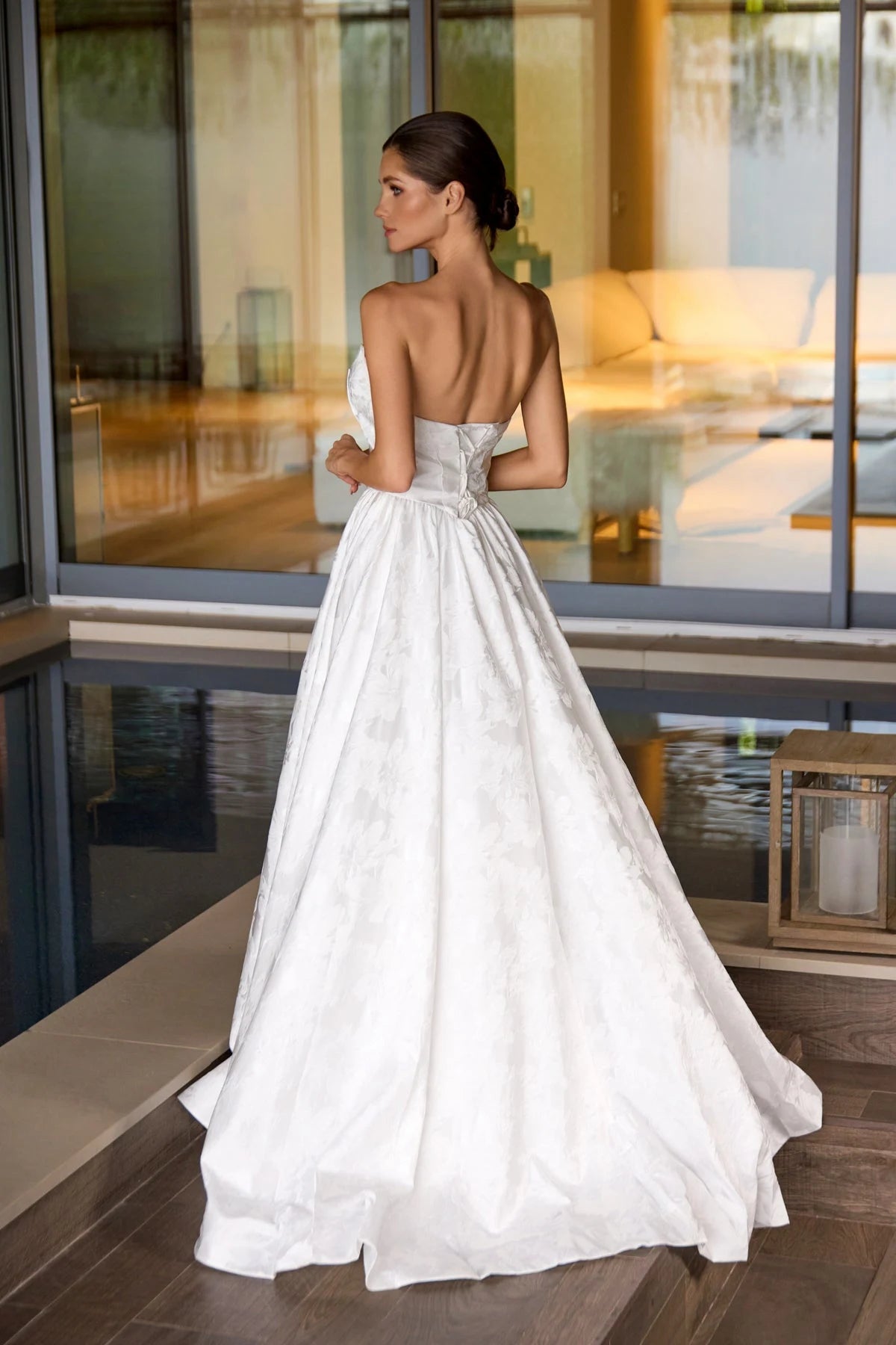 Charming A-Line Strapless Bow Jacquard White Floor-Length Prom Dress Gown