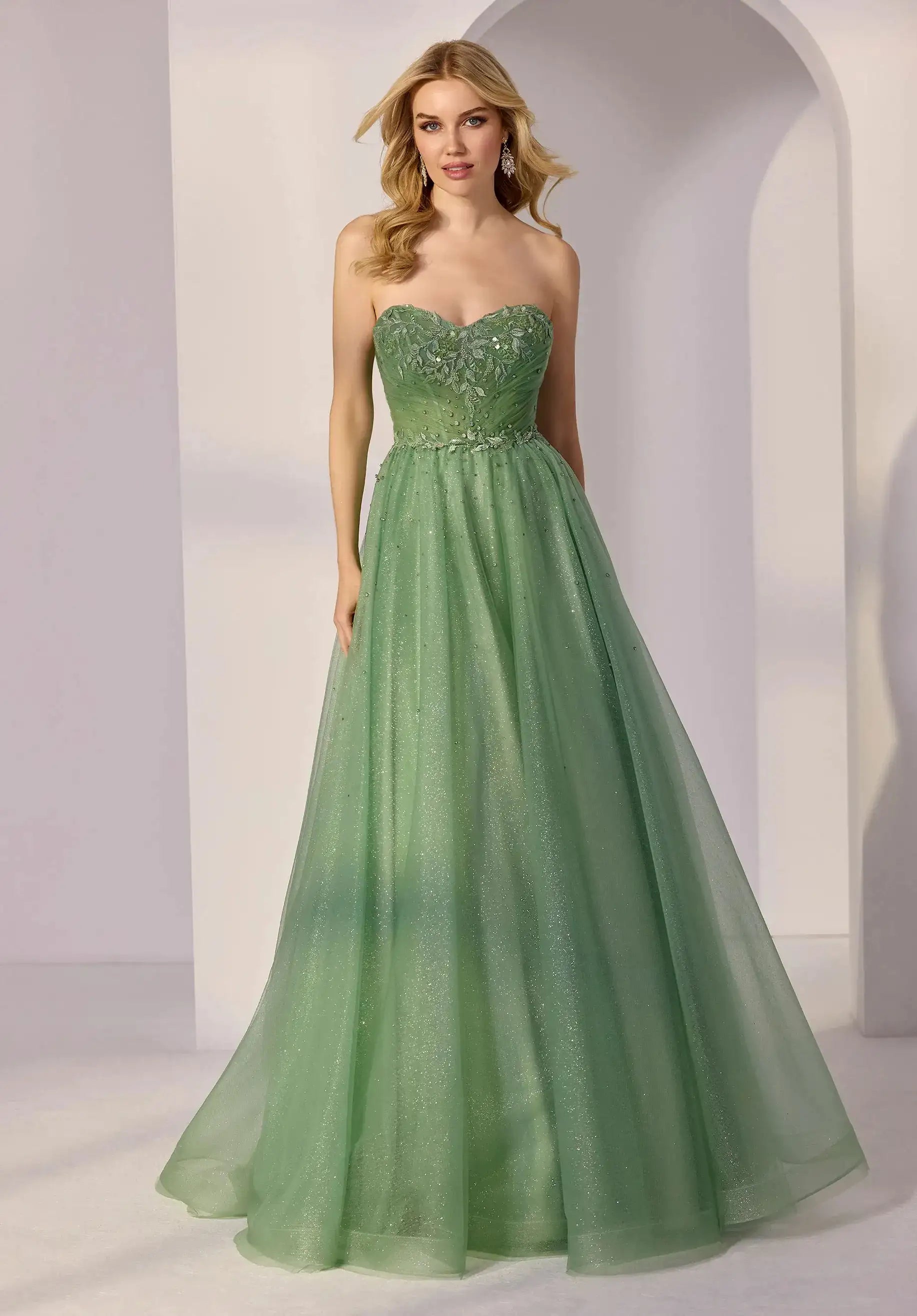 Charming A-Line Sweetheart Sleeveless Beaded Sparkle Green Floor-Length Prom Dresses