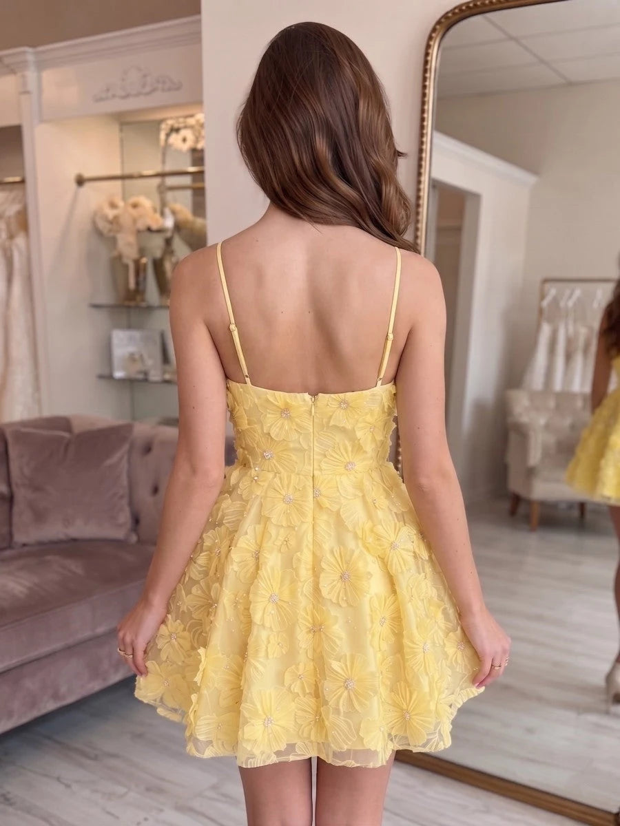 Charming A-Line Sweetheart Sleeveless Floral Beaded Yellow Short Homecoming Dress Women's