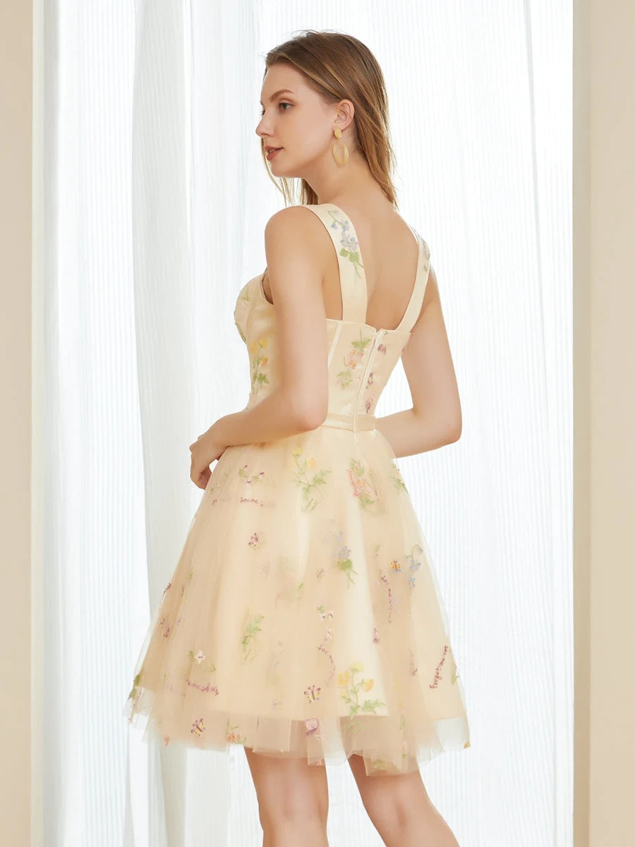 Charming A-Line Sweetheart Sleeveless Floral Embroidered Light Yellow Short Homecoming Dress for Women