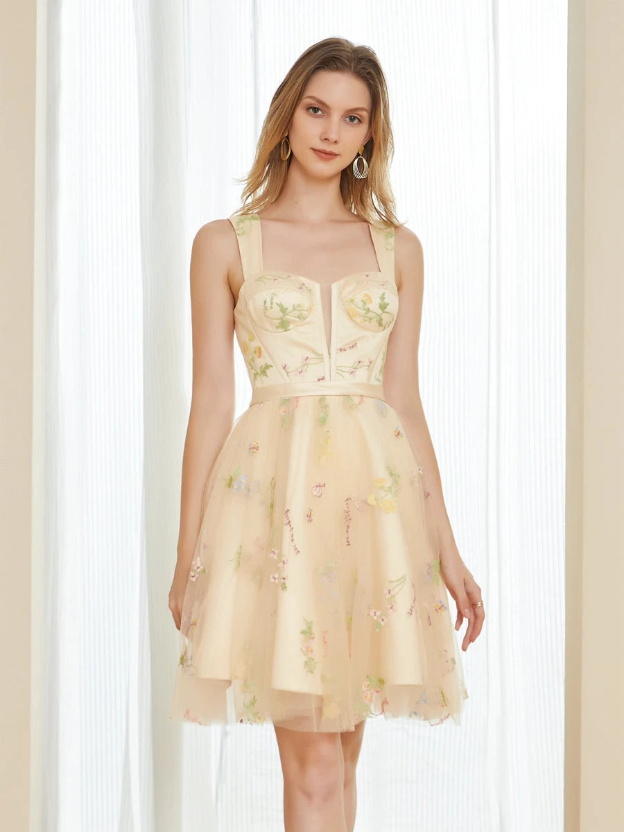 Charming A-Line Sweetheart Sleeveless Floral Embroidered Light Yellow Short Homecoming Dress for Women