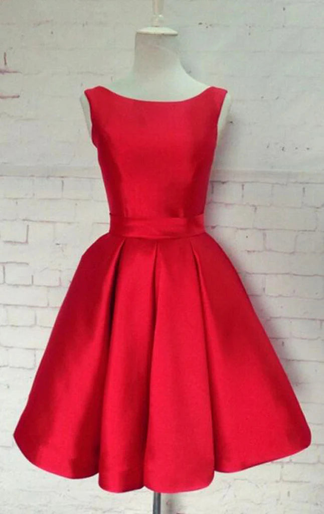 Elegant A-line short prom dress with scoop neck and short sleeves.