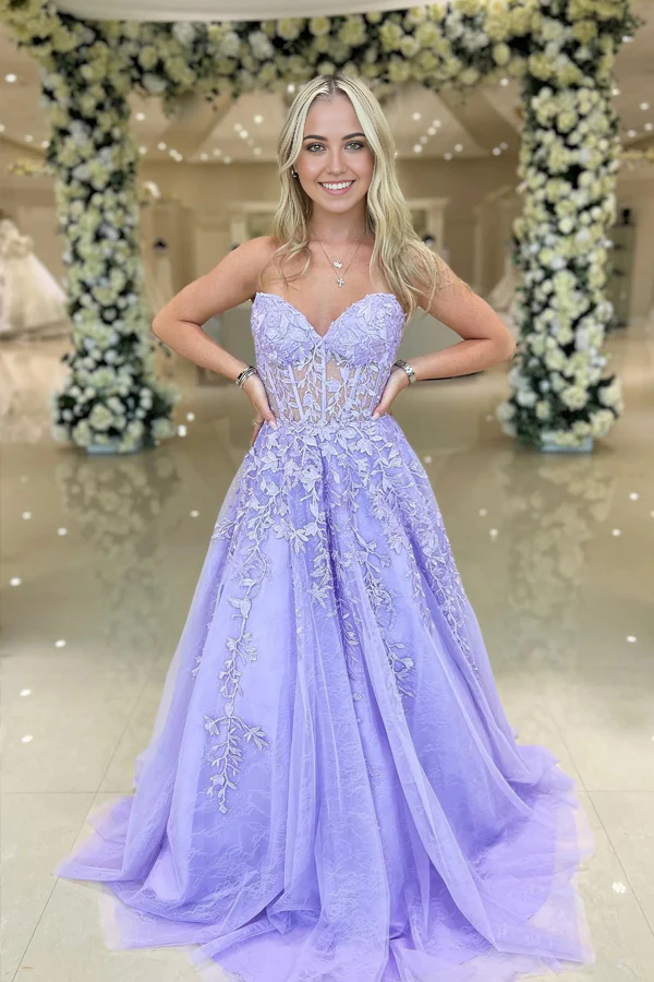 Back view of A-line sweetheart tulle formal dress.