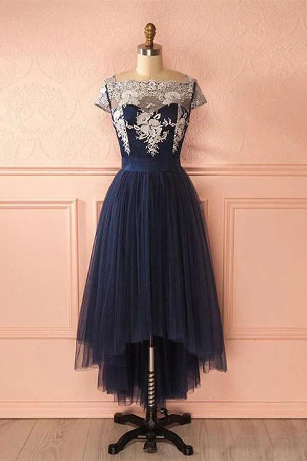 Elegant A-line V-neck high-low prom dress with tulle and lace.