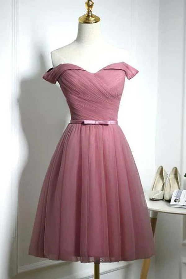 Side view of an A-line off-shoulder sweetheart tulle homecoming dress in periwinkle.