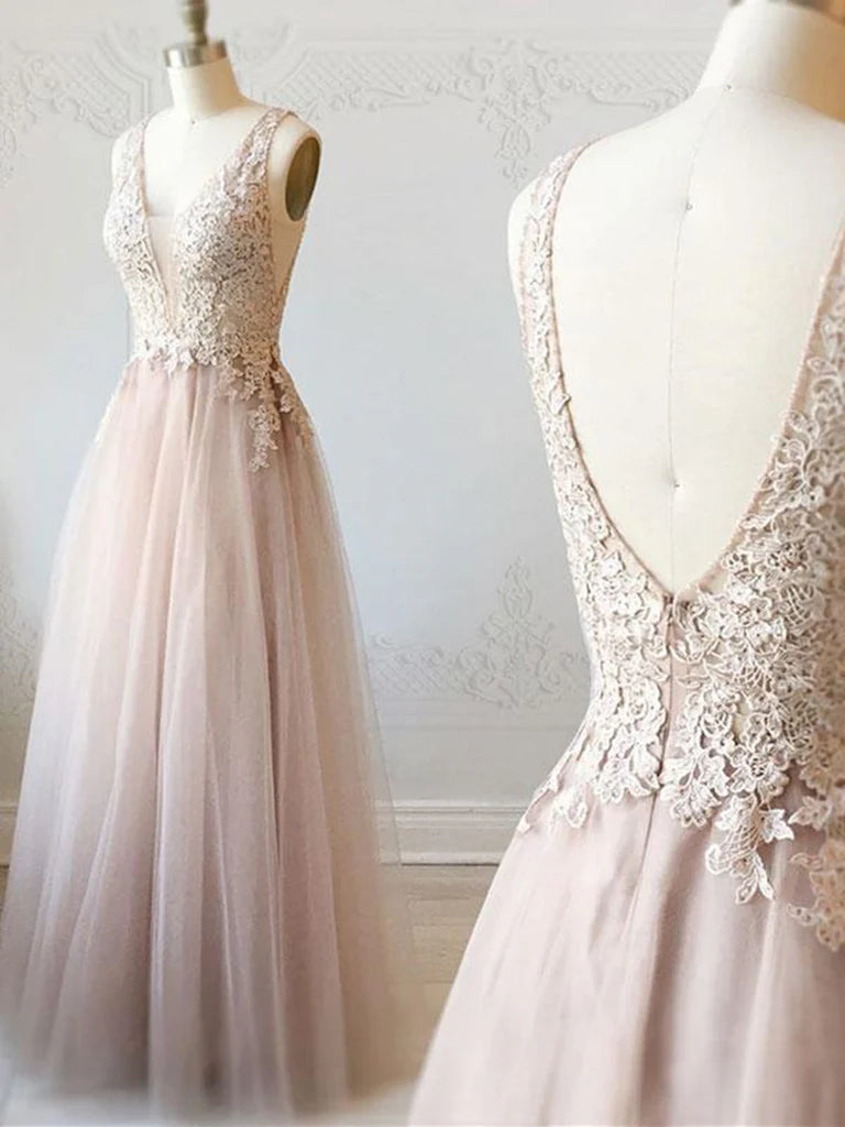 Elegant A-line V-neck tulle lace long prom evening gown.