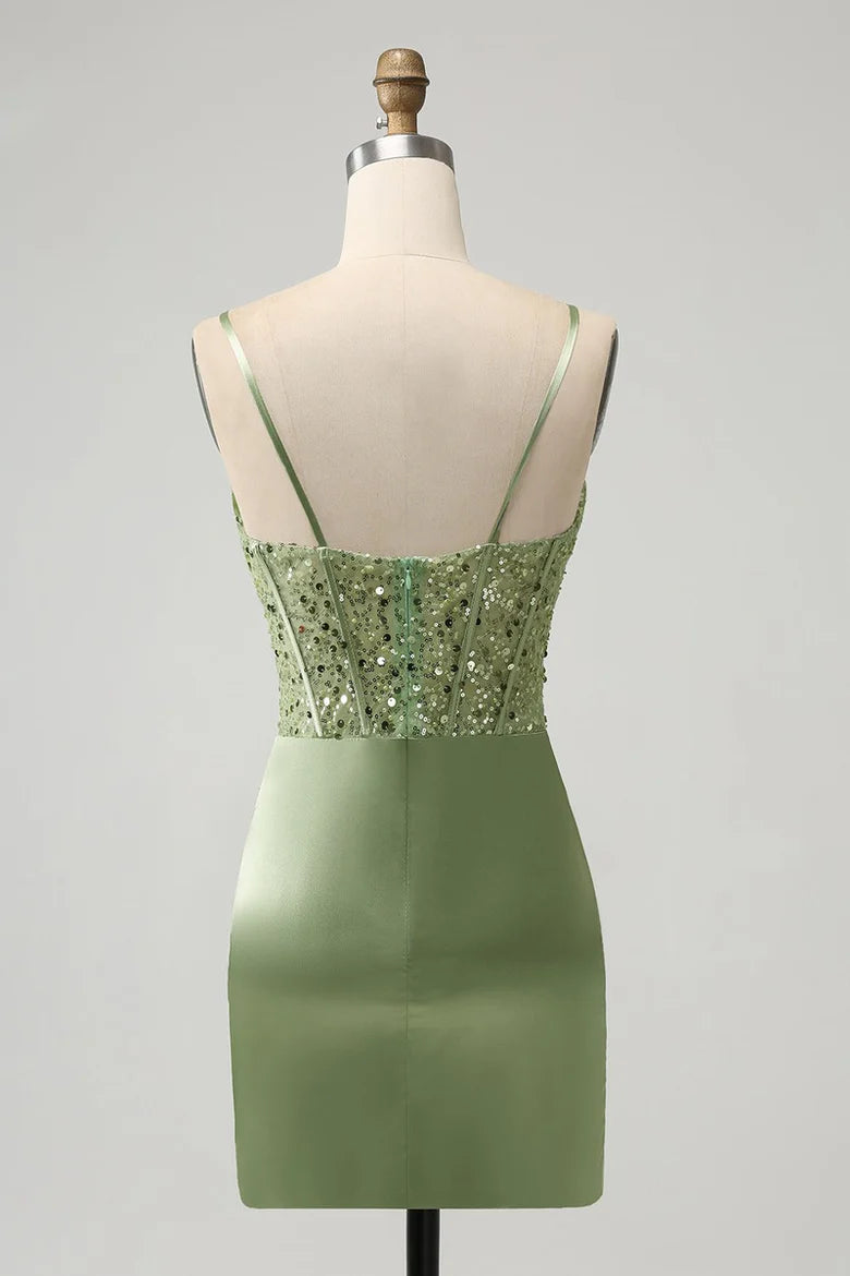 Side view of the model showcasing the fitted silhouette of the dress.