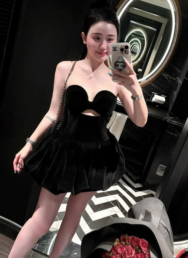 Chic A-Line Strapless Bow-knot Cutout Black Mini Homecoming Dress