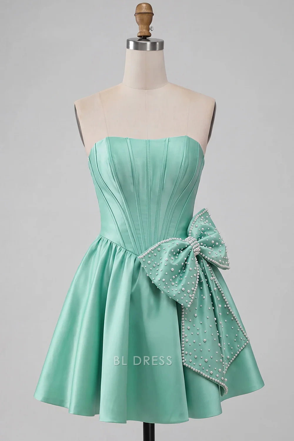 Chic A-Line Strapless Sleeveless Pearl Bow Mint Green Short Homecoming Dress