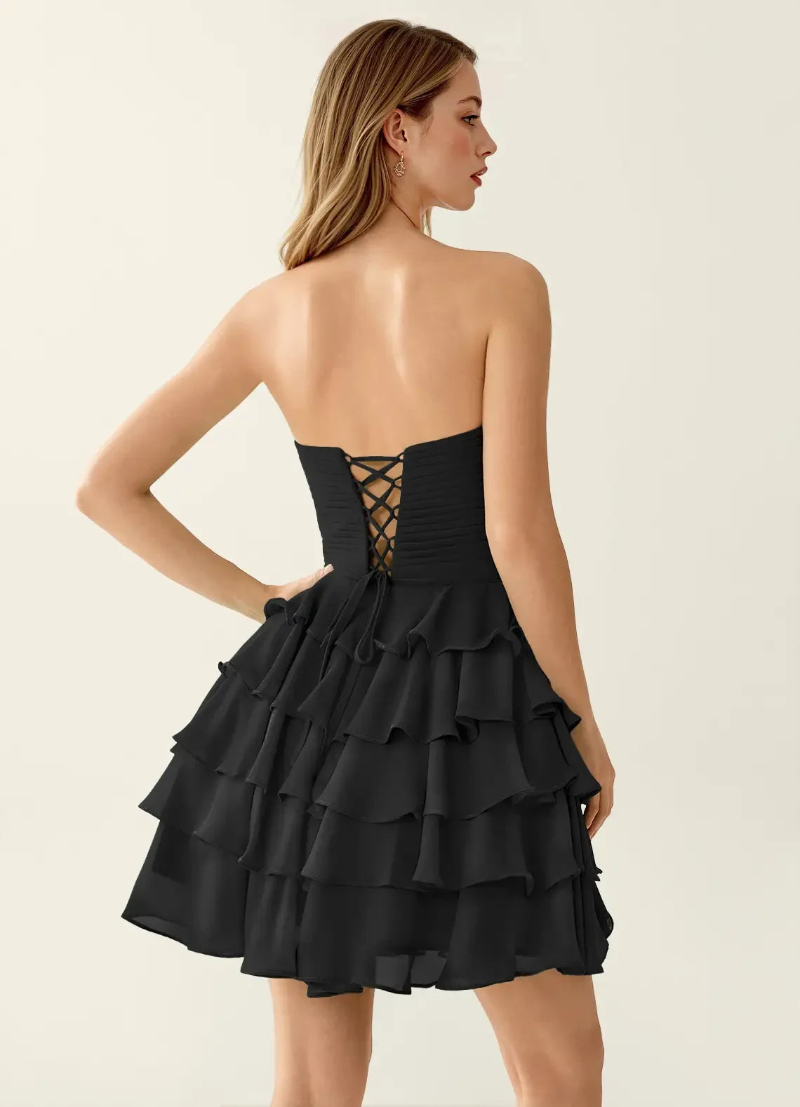 Chic A-Line Sweetheart Bow Ruffled Black Short Homecoming Dress