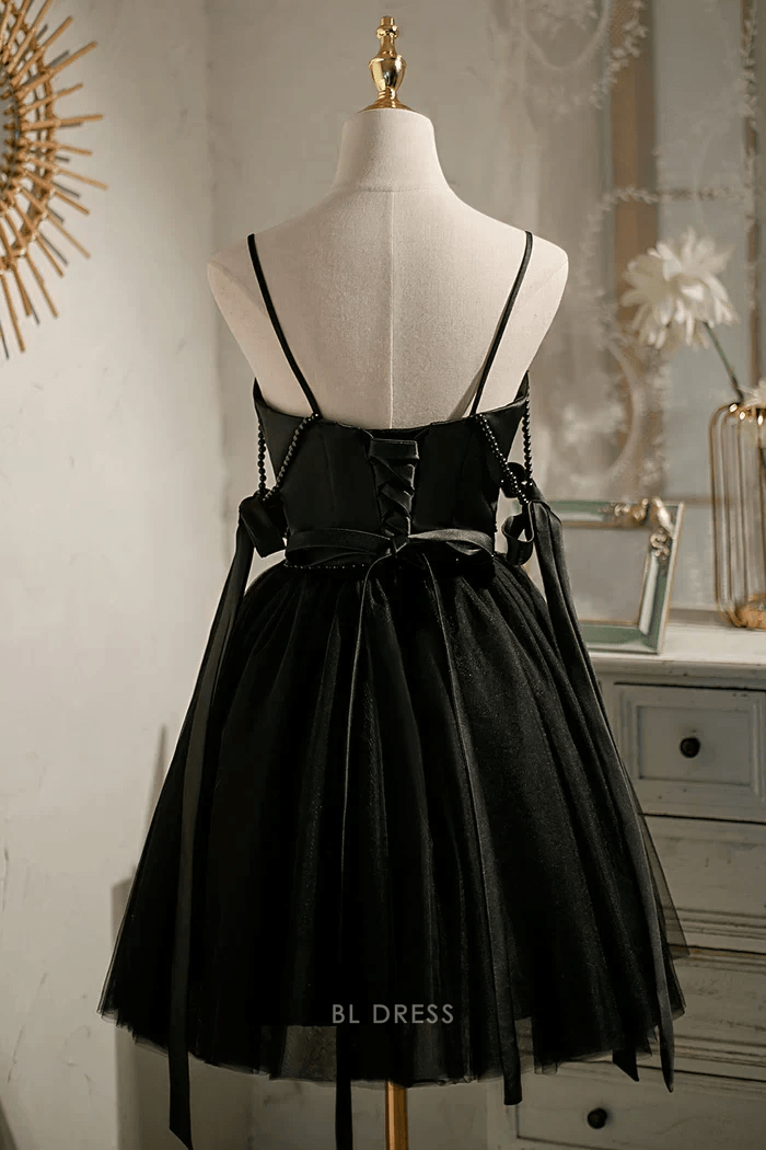 Chic A-Line Sweetheart Sleeveless Beaded Ribbon Black Short Homecoming Dress