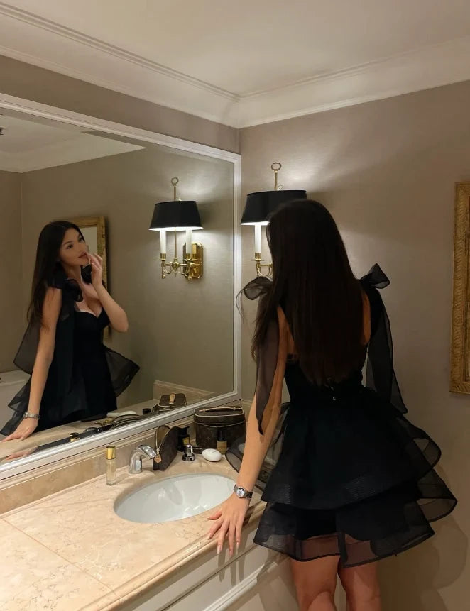 Chic A-Line Sweetheart Sleeveless Bow Black Short Homecoming Dress