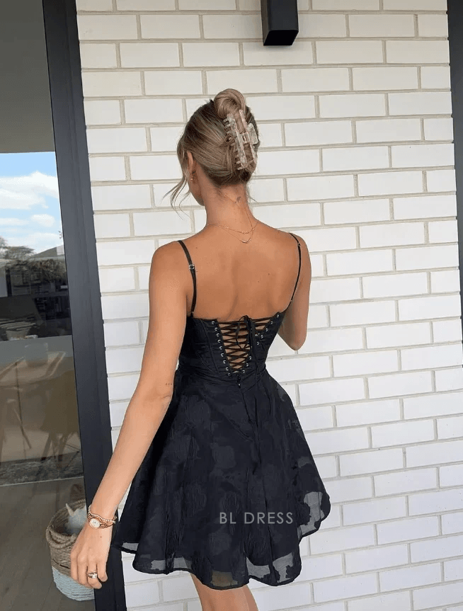 Chic A-Line Sweetheart Sleeveless Corset Back Black Mini Homecoming Dresses Women's