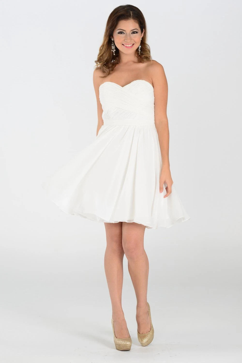 Chic A-Line Sweetheart Sleeveless Ruched White Short Homecoming Dress For Her