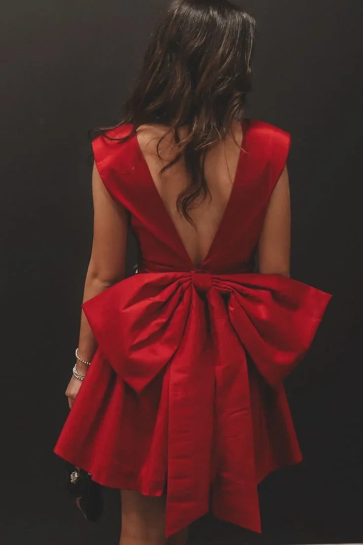 Chic A-Line V-Neck Sleeveless Floral Bow Back Red Short Homecoming Dress