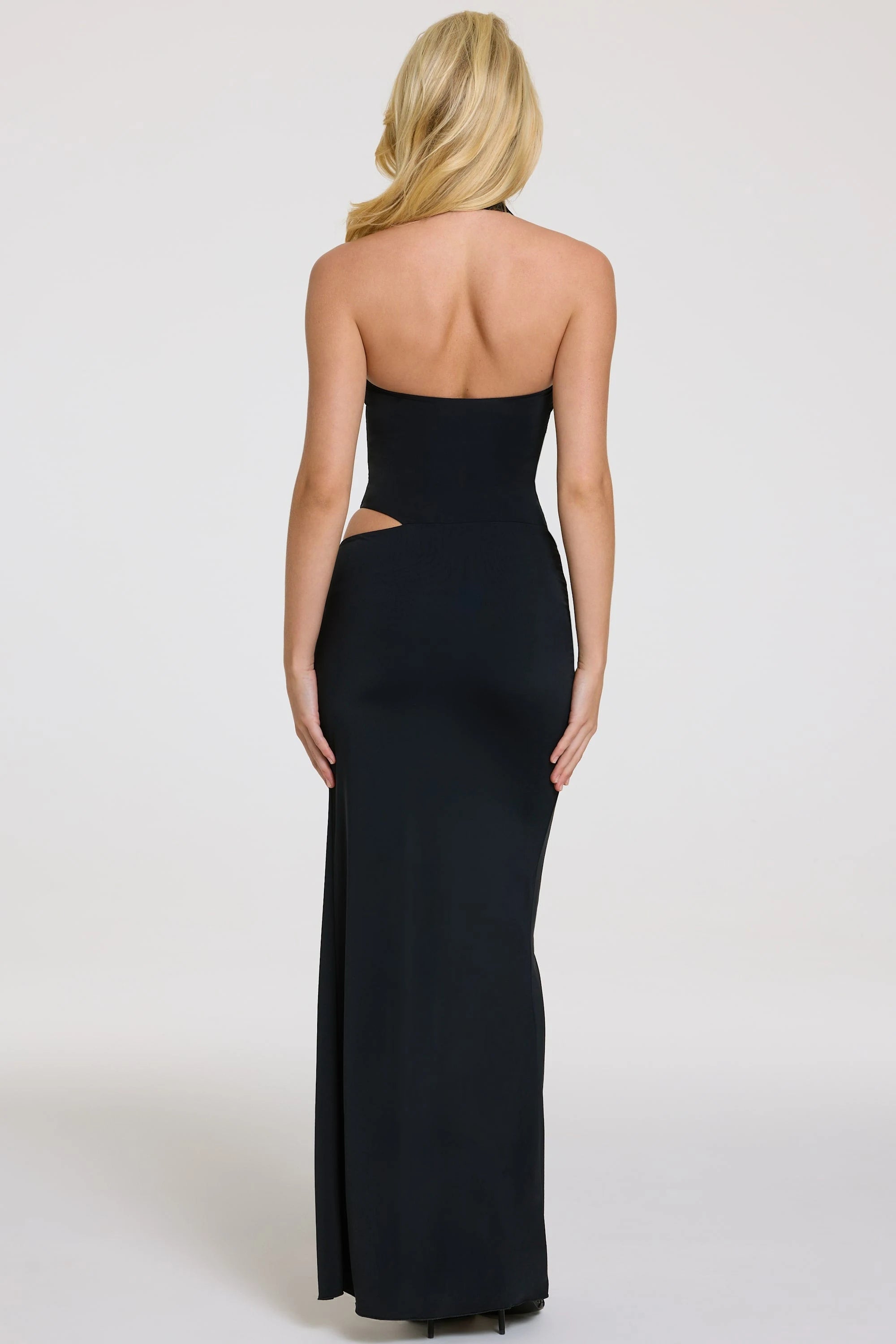 Chic Bodycon Halter Sleeveless Ruched Cutout Black Floor-Length Prom Dresses Women's