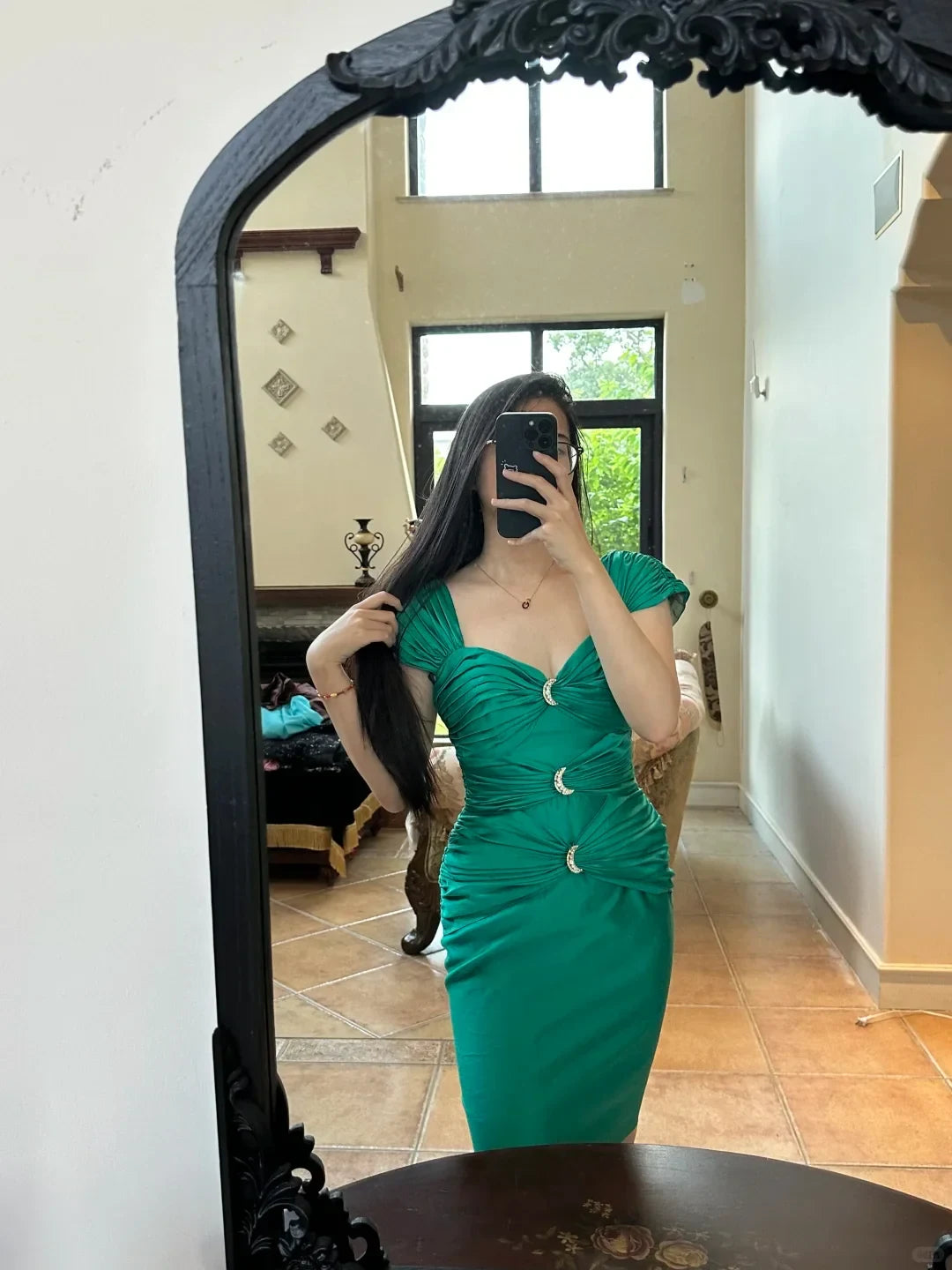 Chic Bodycon Sweetheart Short Sleeve Ruched Emerald Green Knee-Length Homecoming Dress