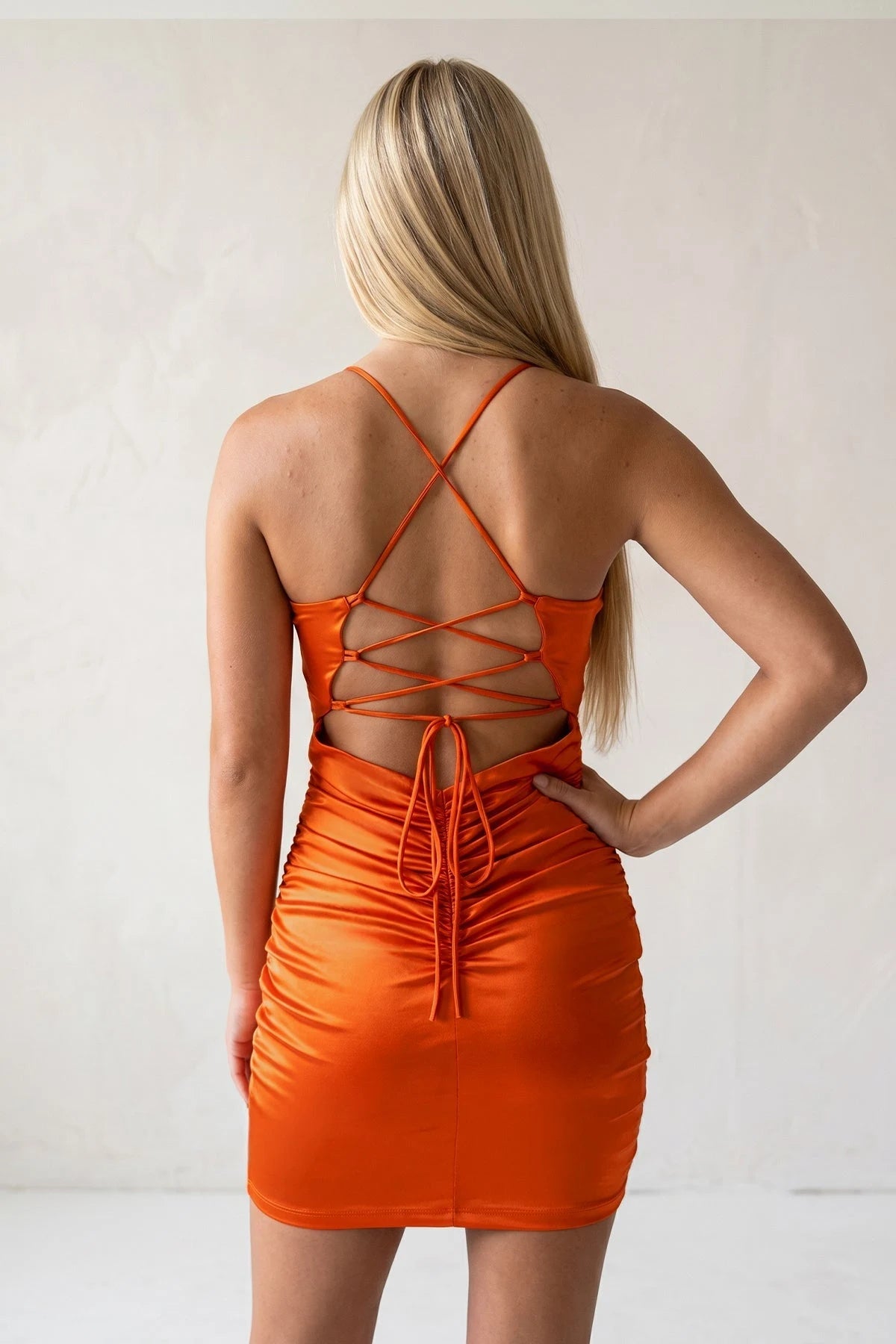 Chic Bodycon V-Neck Sleeveless Lace-Up Ruched Orange Short Homecoming Dress Women's