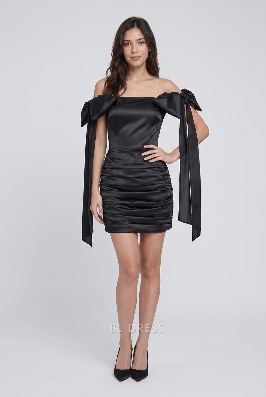 Chic Fitted Off-Shoulder Bow-Sleeve Ruched Black Mini Homecoming Dress for Women
