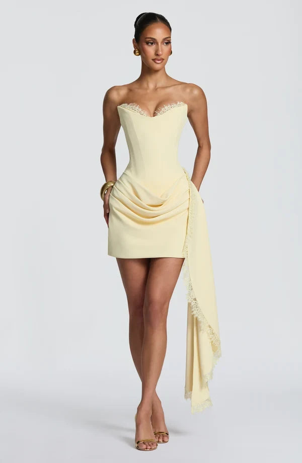 Chic Fitted Sweetheart Sleeveless Draped Lace-Trim Pale Yellow Mini Homecoming Dress Women's