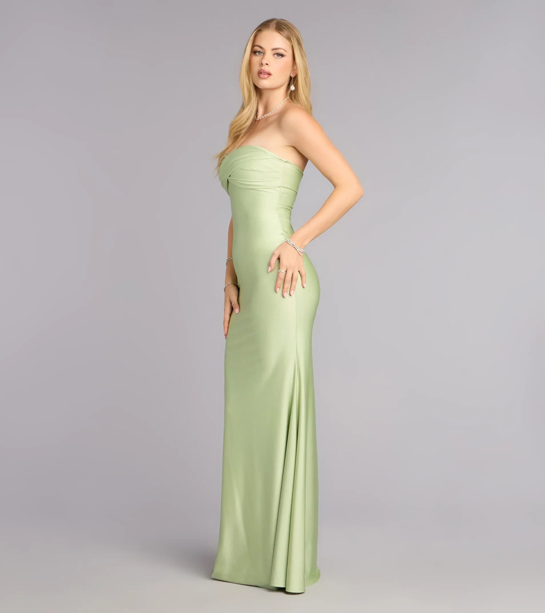 Chic Mermaid Strapless Ruched Sage Green Floor-Length Prom Gown
