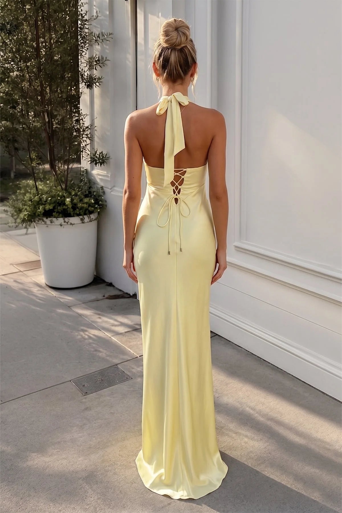 Chic Sheath Halter Sleeveless Cutout Backless Yellow Long Prom Dresses Women