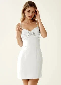 Chic Sheath Sweetheart Sleeveless Ruched Strappy White Mini Homecoming Dress