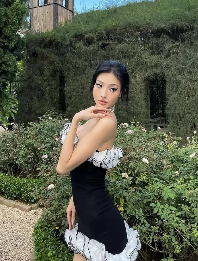 Chic Strapless Ruffled Flirty Black White Short Homecoming Dress Women's