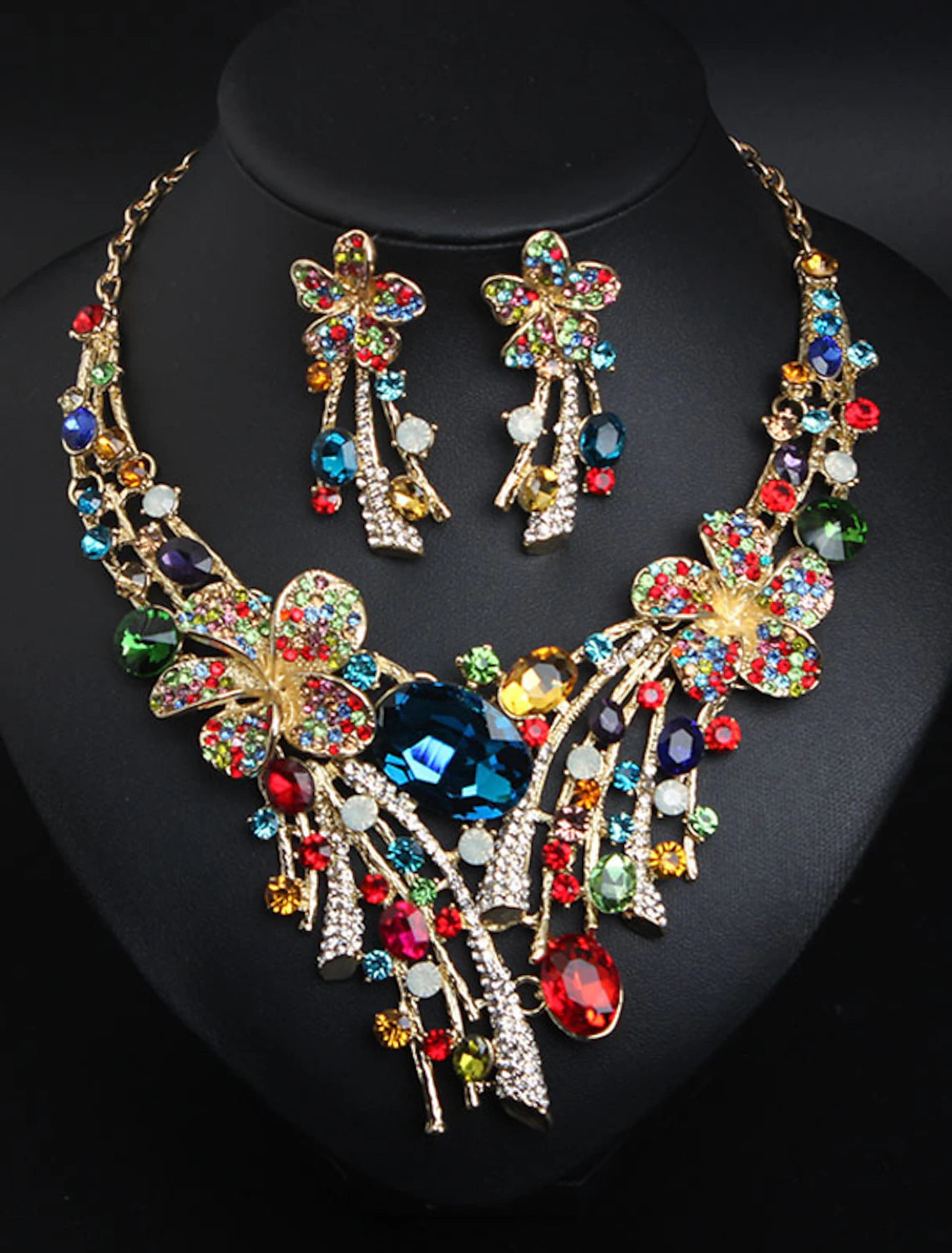 Crystal rhinestone bridal jewelry set with necklace and earrings.