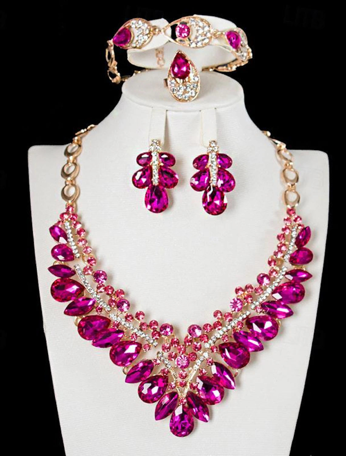 Full view of Women's Geometrical Flower Jewelry Set.