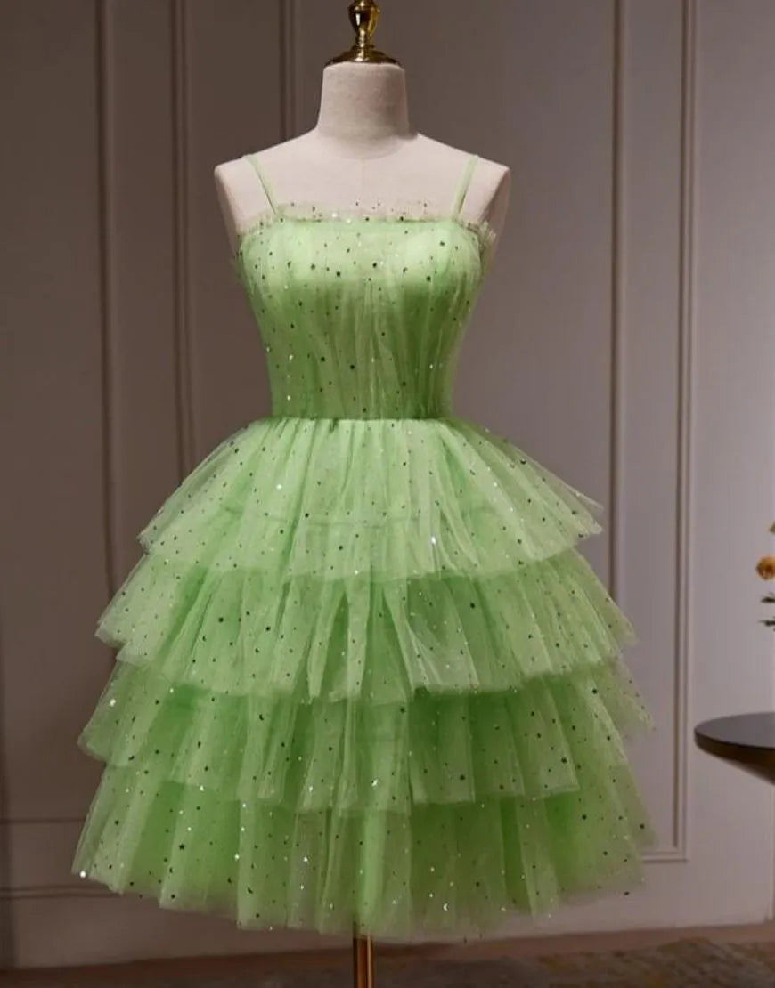 A-Linien-Heimkehrkleid mit vier Lagen und Korsettrücken