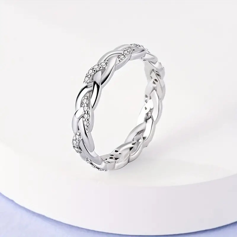 Close-up of a dazzling zirconia 925 sterling silver ring.