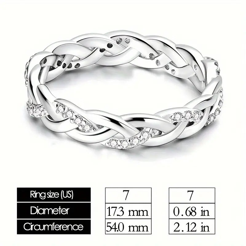 Top-down view of the zirconia sterling silver ring.