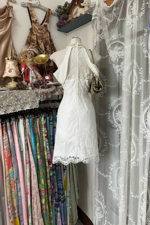 Dazzling A-Line High Neck Sleeveless Embellished Scalloped White Short Homecoming Gown
