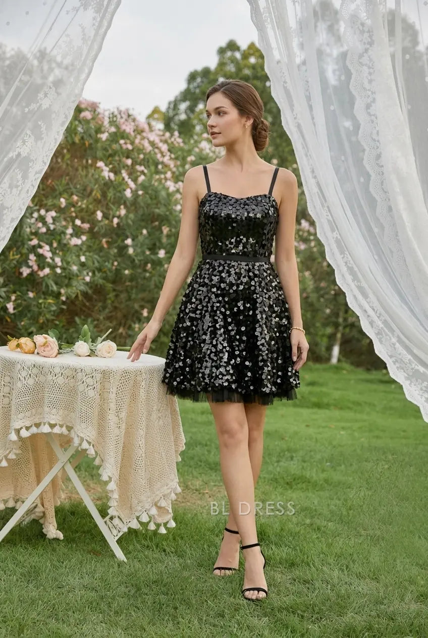 Dazzling A-Line Square Neck Sleeveless Sequin Sparkling Black Short Homecoming Dress Women's
