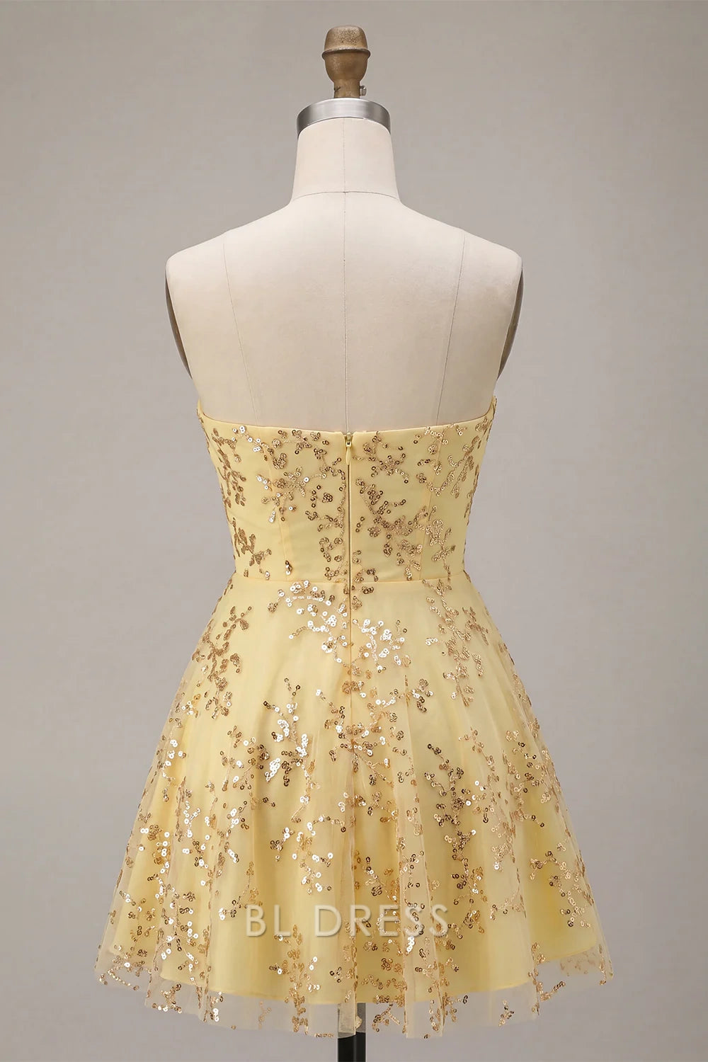 Dazzling A-Line Sweetheart Sequin Embellished Glamorous Yellow Short Homecoming Dresses Women Gown