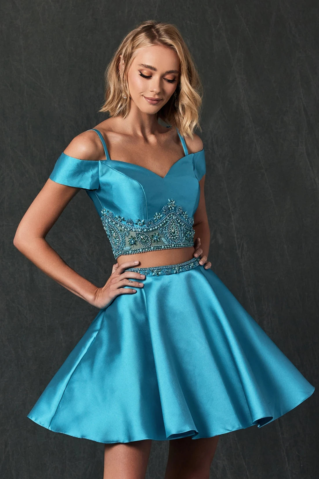 Dazzling Two-Piece Sweetheart Off-Shoulder Beaded Teal Short Homecoming Dress for Women