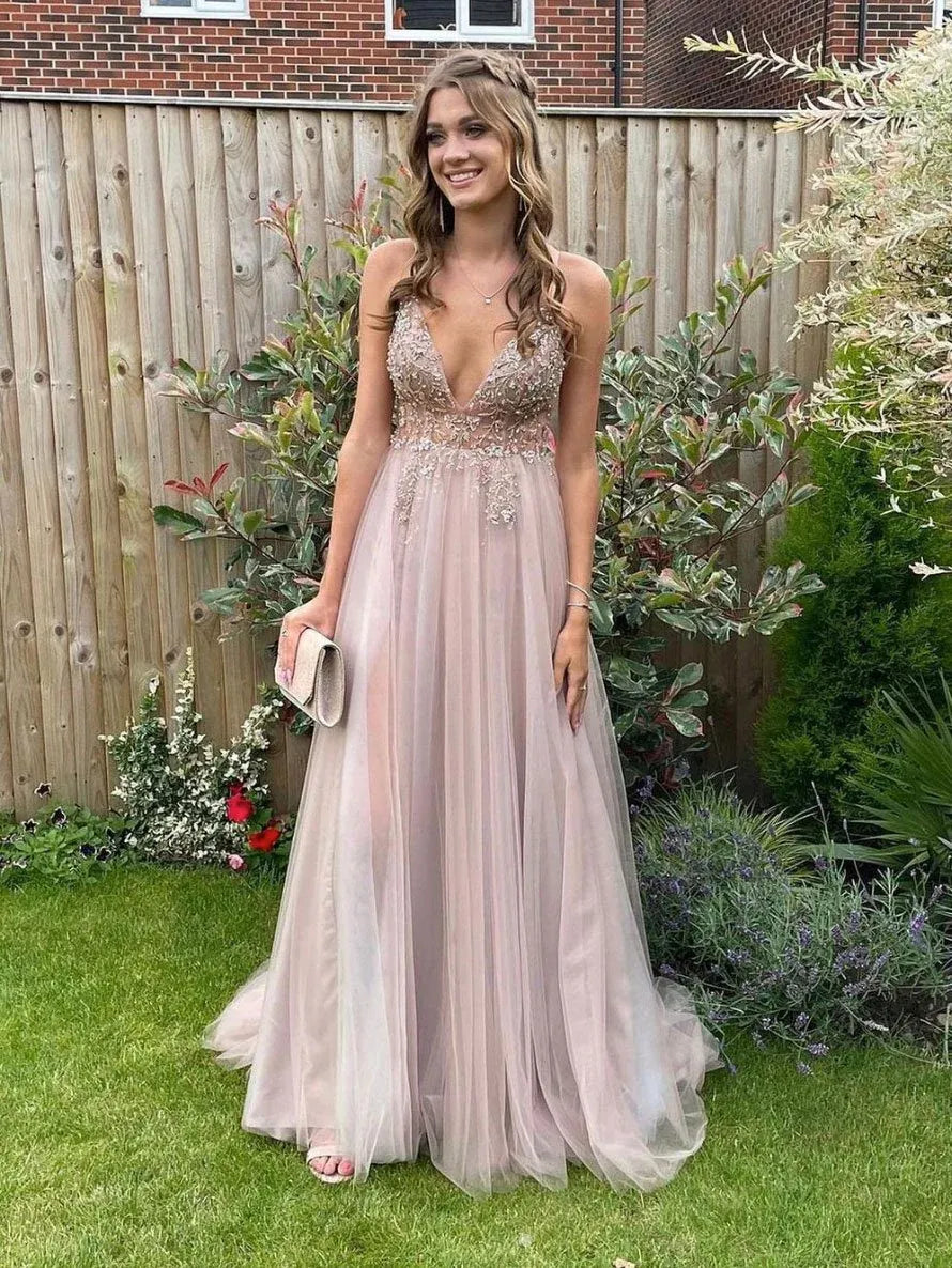 Dreamy Spaghetti Strap Deep V Neck Beaded Lace Appliqué Tulle A-Line Maxi Prom Dress with Train
