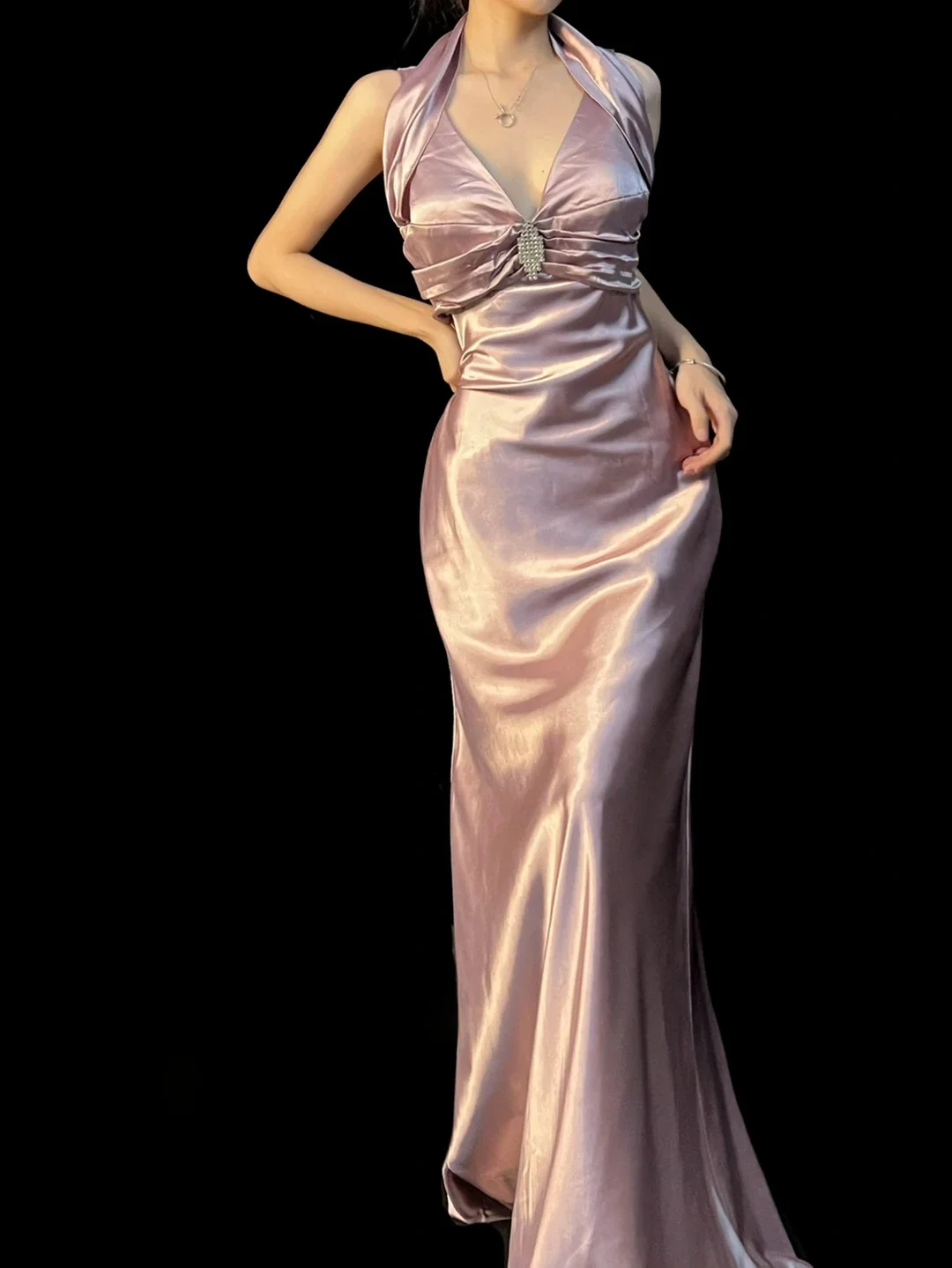 Dusty Pink Halter Prom Dress With Crystal Brooch Mermaid Formal Prom Dress