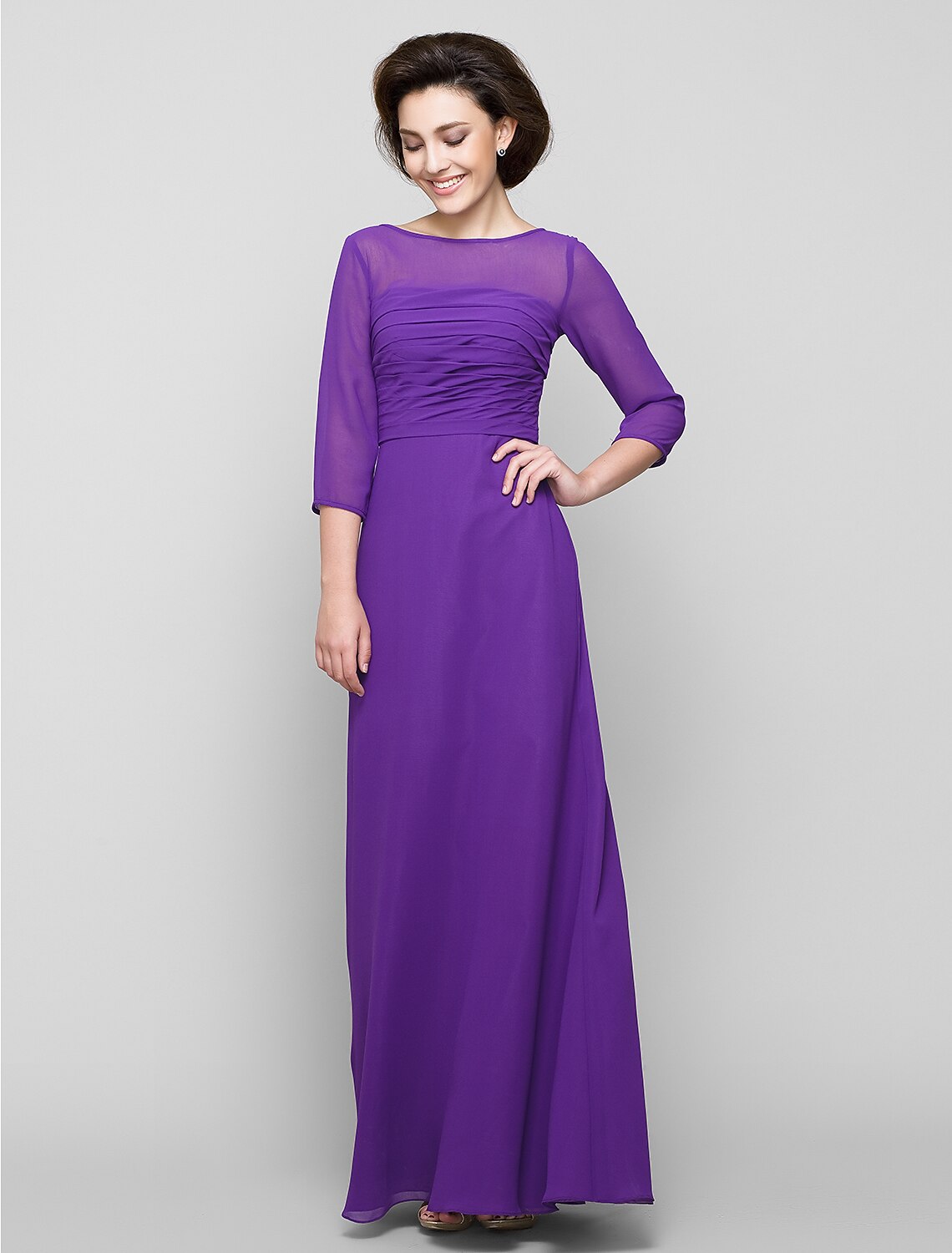 Elegant A-line Mother of the Bride dress in chiffon with a scoop neck and 3/4 sleeves.
