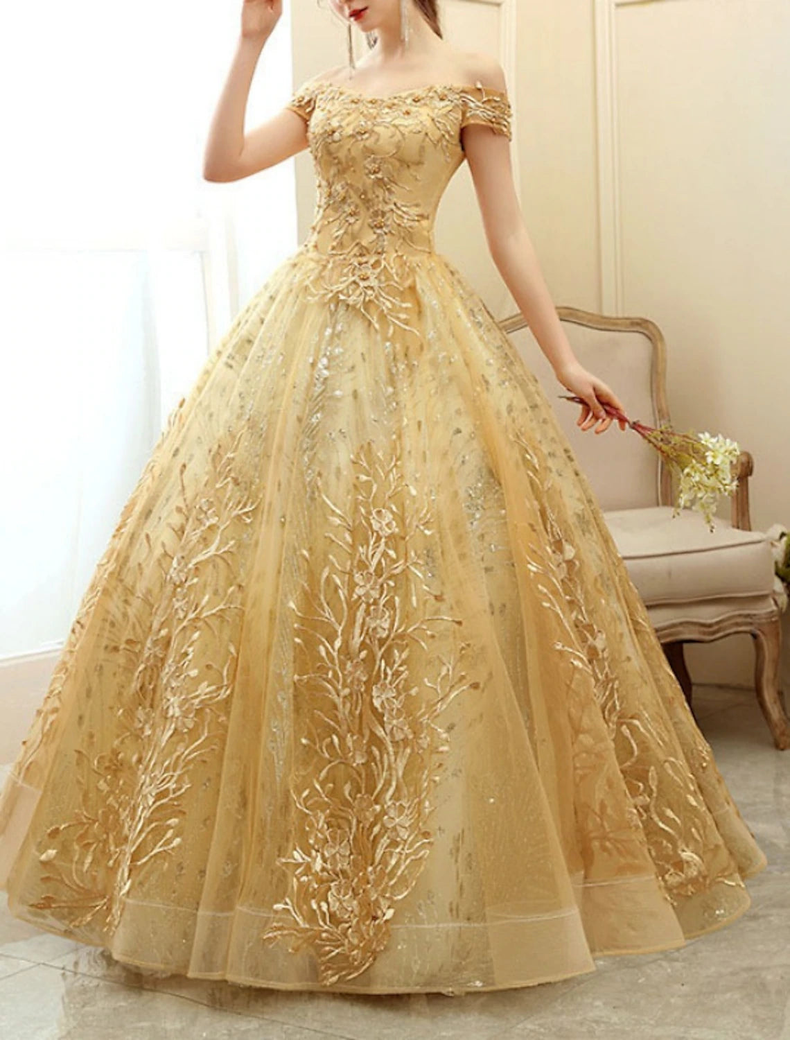 Elegant A-line off-shoulder short sleeve tulle prom dress.