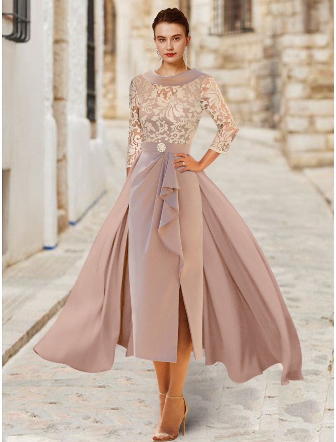 Elegant A-Line Mother of the Bride dress featuring a scoop neck and 3/4 length sleeves.