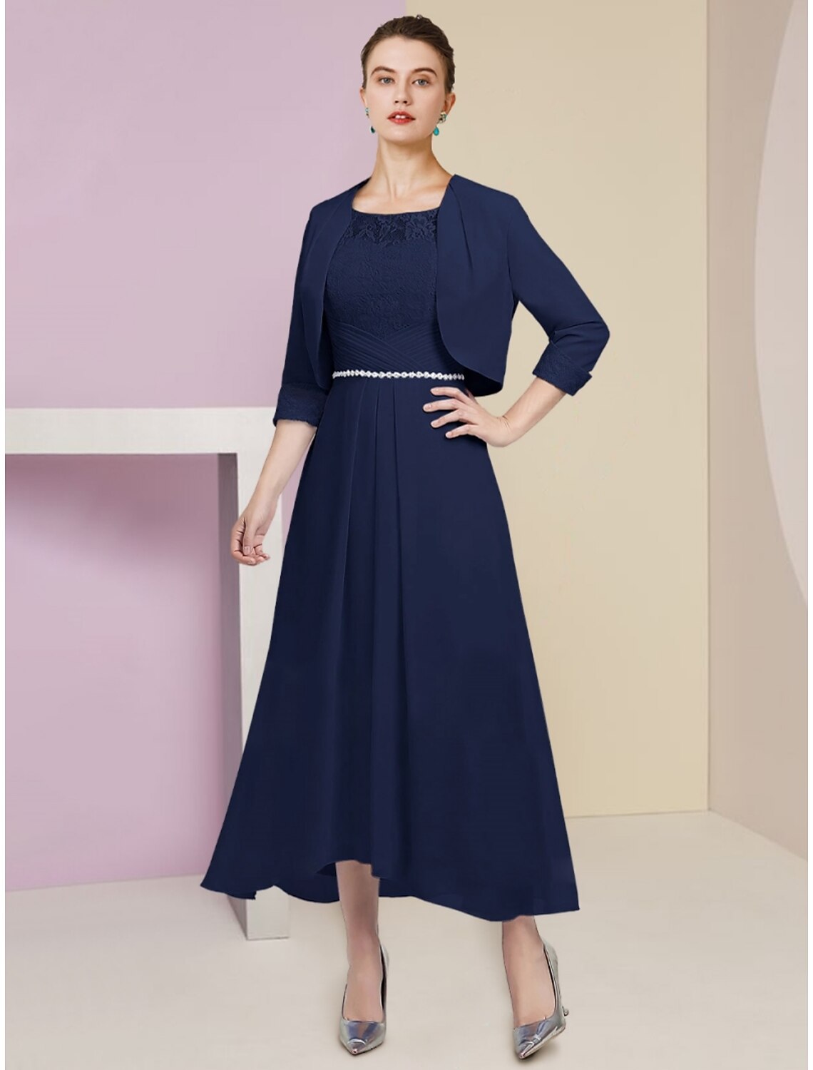 Elegant A-Line Mother of the Bride dress with scoop neck and half sleeves.
