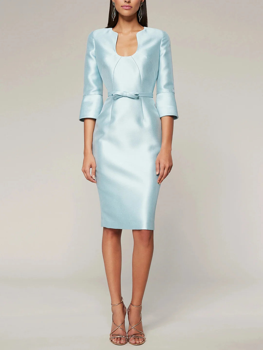 Elegant A-Line Mother of the Bride dress with scoop neck and half sleeves.