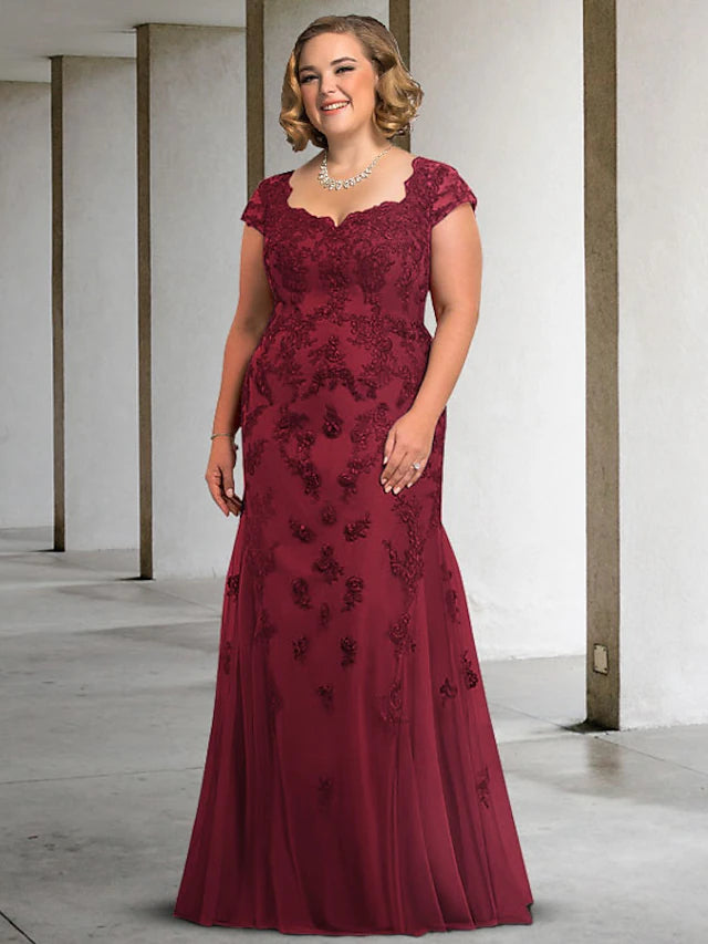Elegant A-Line Mother of the Bride dress with scoop neck, lace, and tulle details.