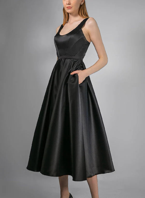 A-Line Scoop Neck Tea-Length Wedding Dress, side view.